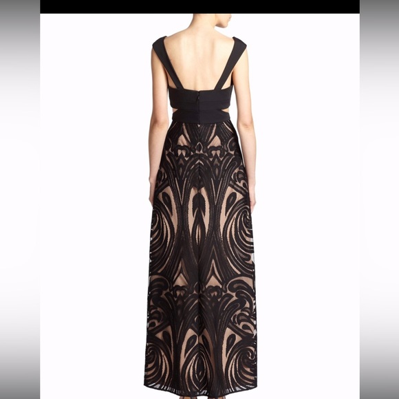 Size 8/10 BCBG dress great for prom or evening events very classy and modern - Picture 4 of 4